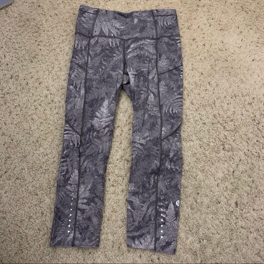 Lululemon High Rise Crop 19” Geometric Pattern